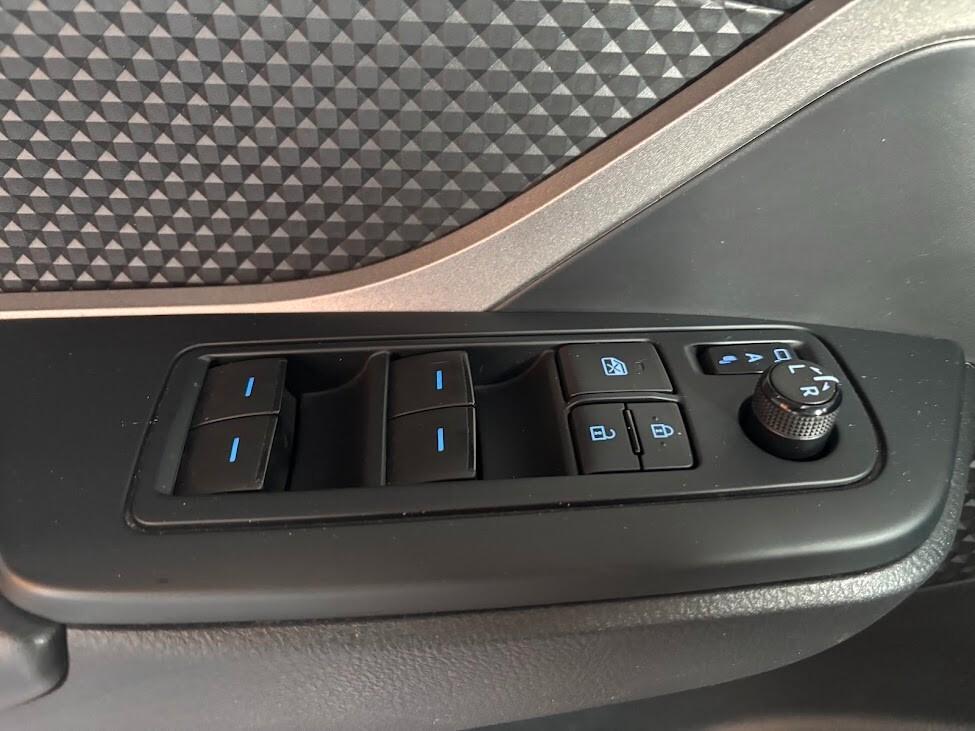 Toyota C-HR 1.8 Hybrid E-CVT Business