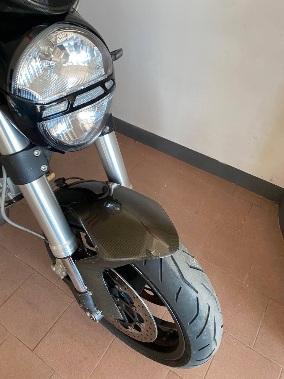 Ducati Monster 696
