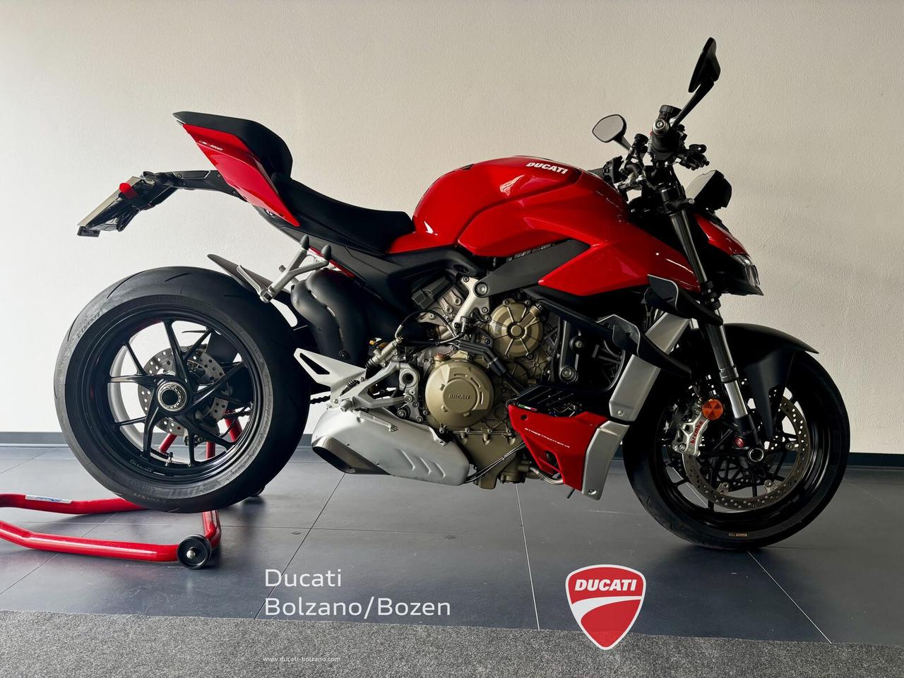 Ducati Streetfighter V4