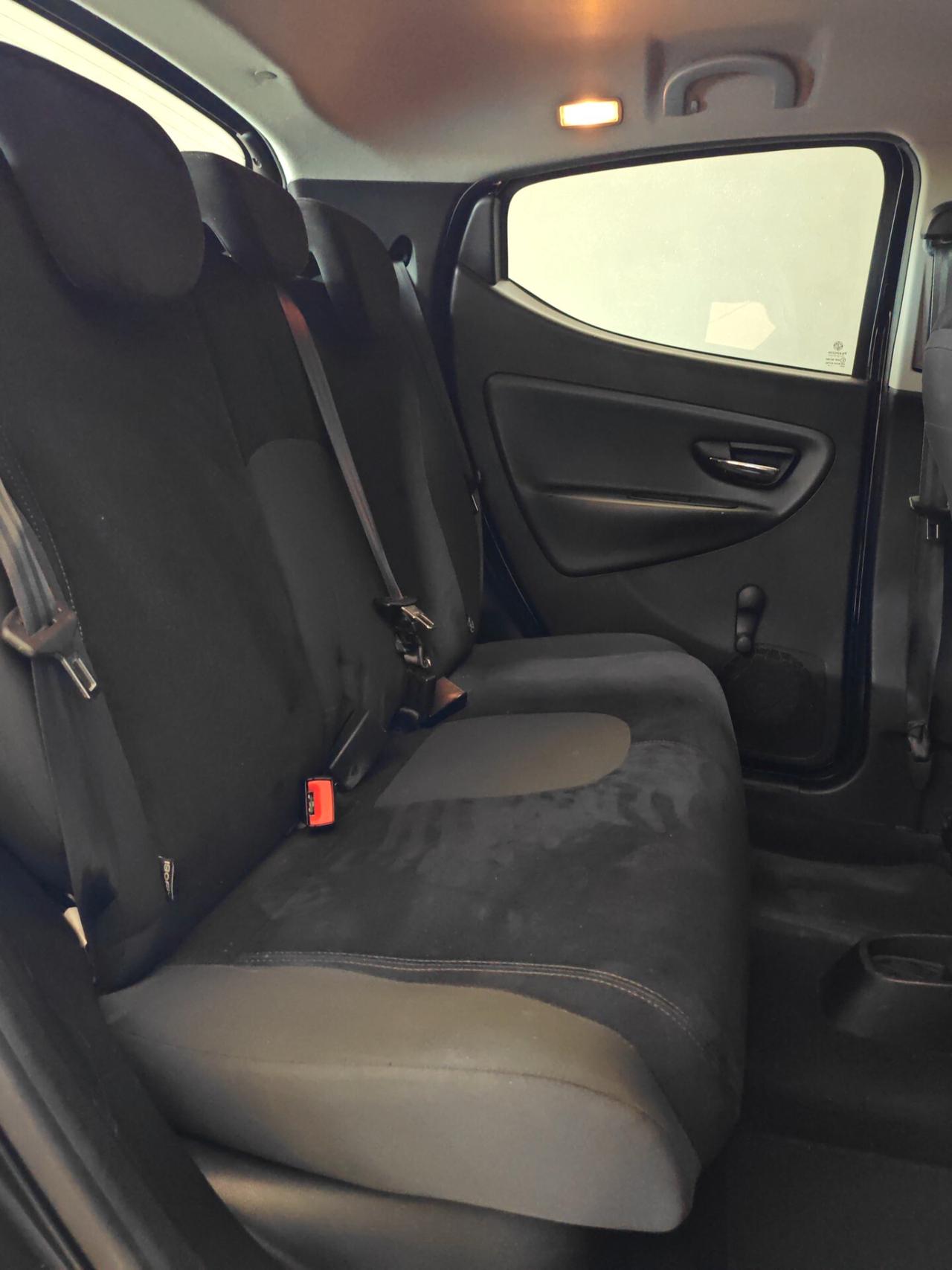 Lancia Ypsilon 1.2 69 CV 5 porte S&S Platinum