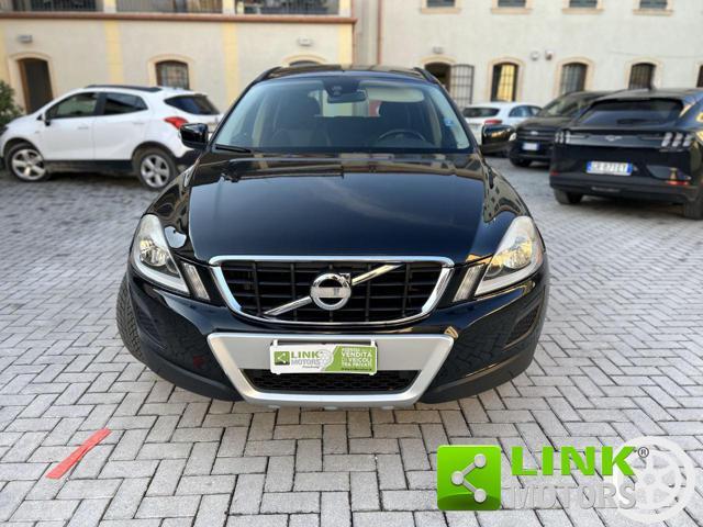 VOLVO XC60 D4 AWD Geartronic Summum