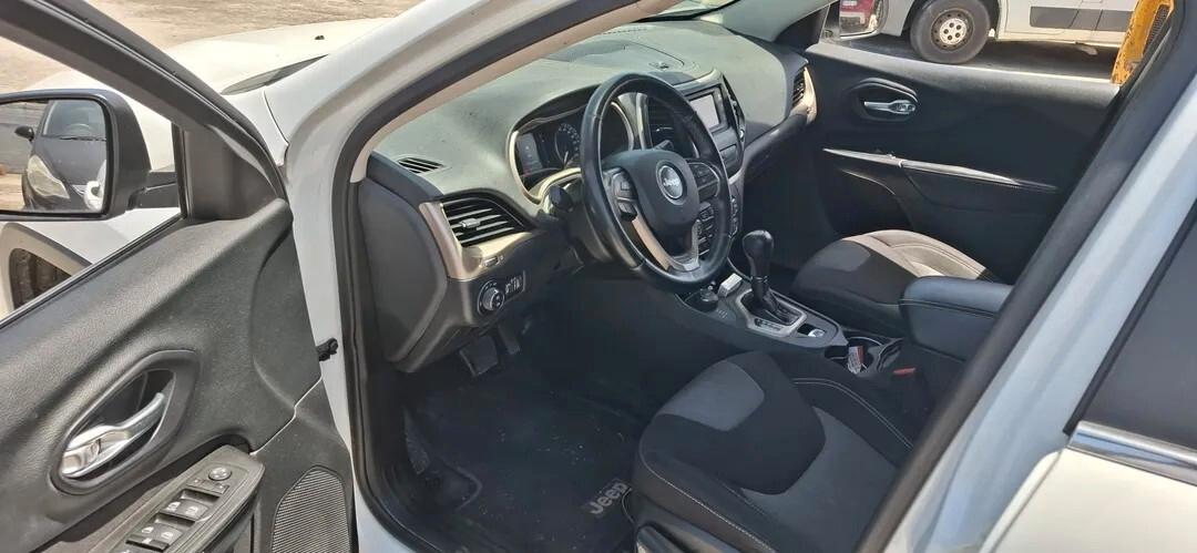 J2015 eep Cherokee 2.0 Mjt II 4WD Active Drive I Longitude