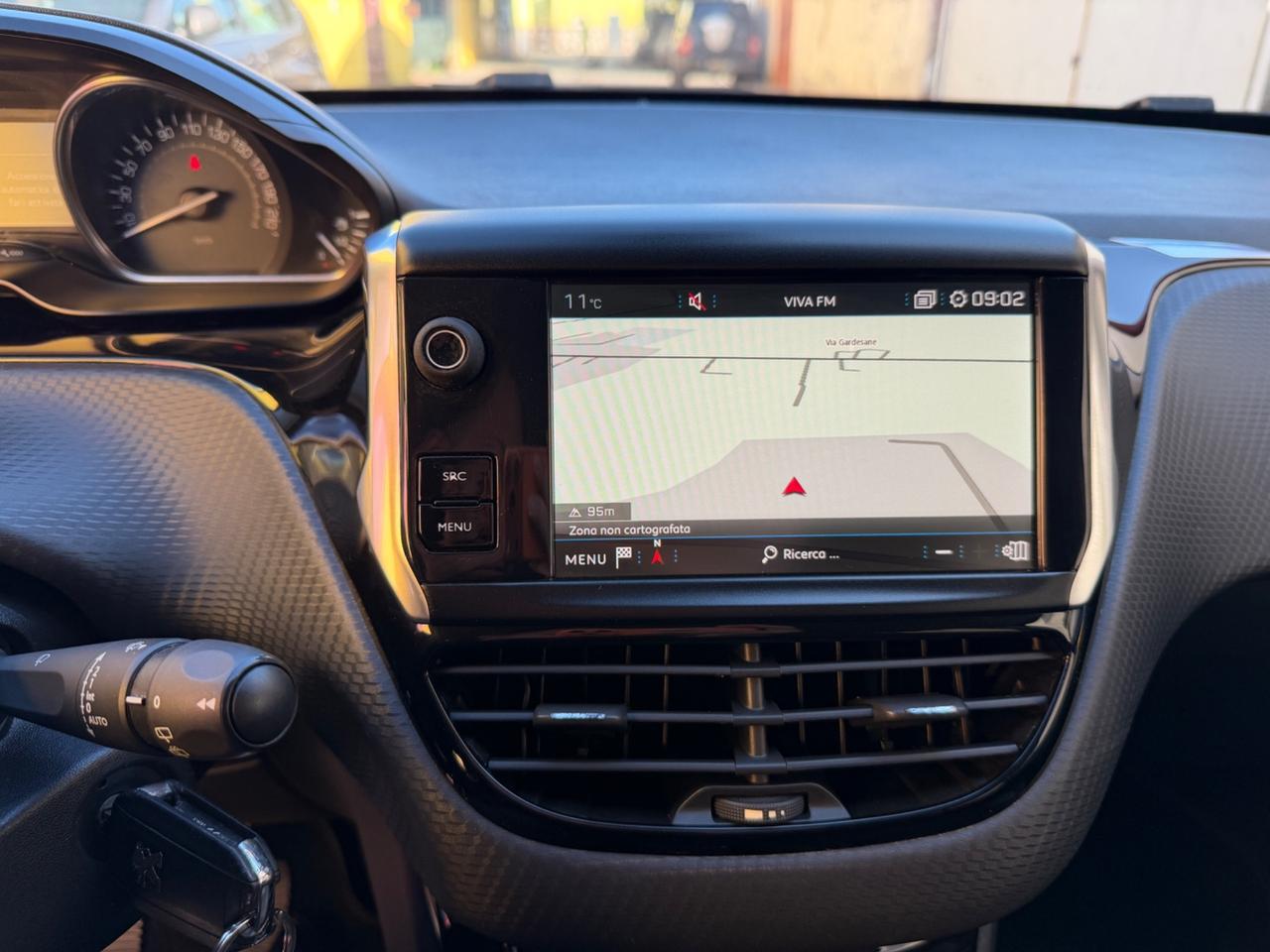 Peugeot 2008 PureTech Navigatore Pelle Xenon