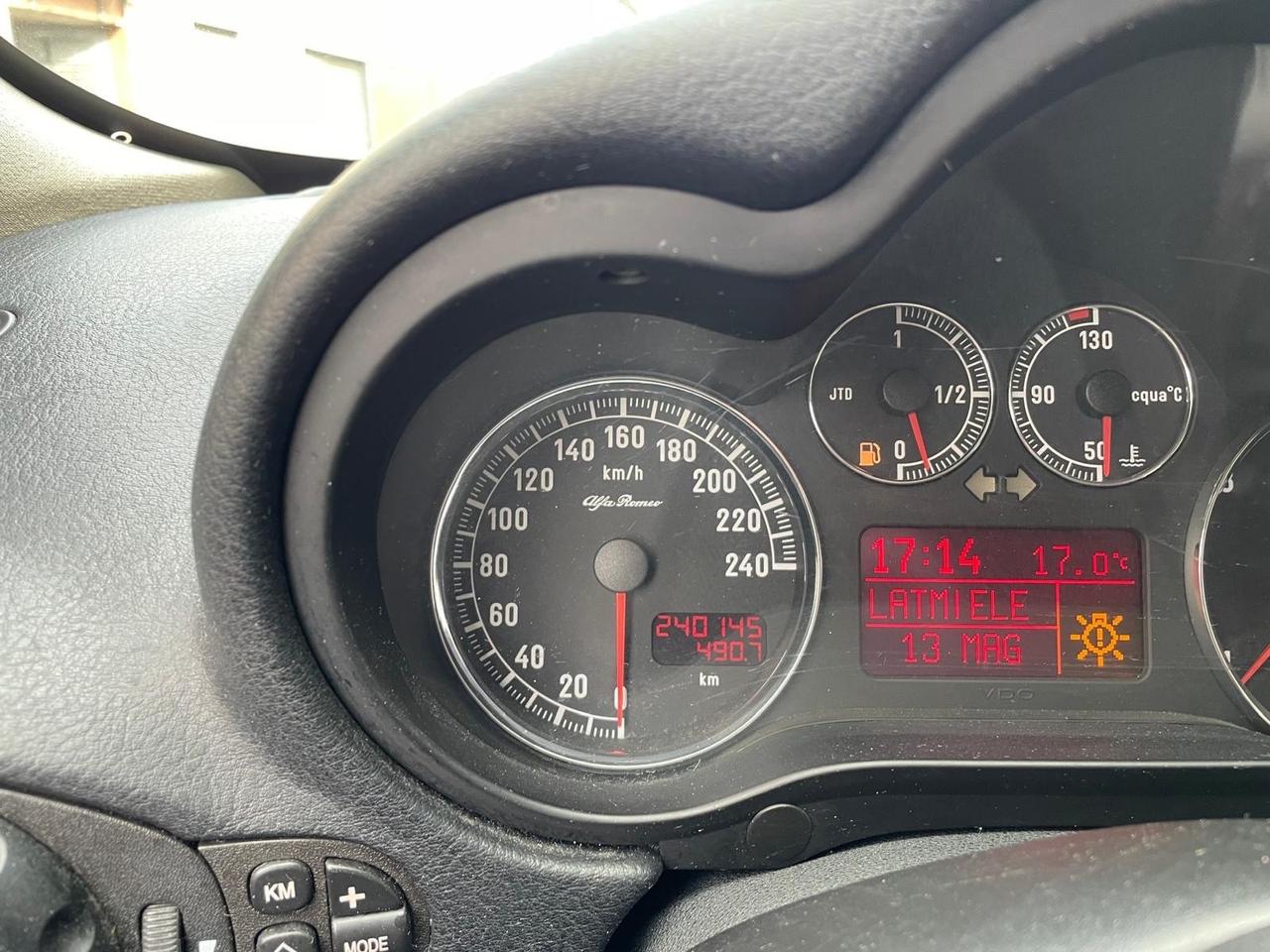 Alfa Romeo 147 Restayling 1.9M-JET 5porte Black Line SuperFull