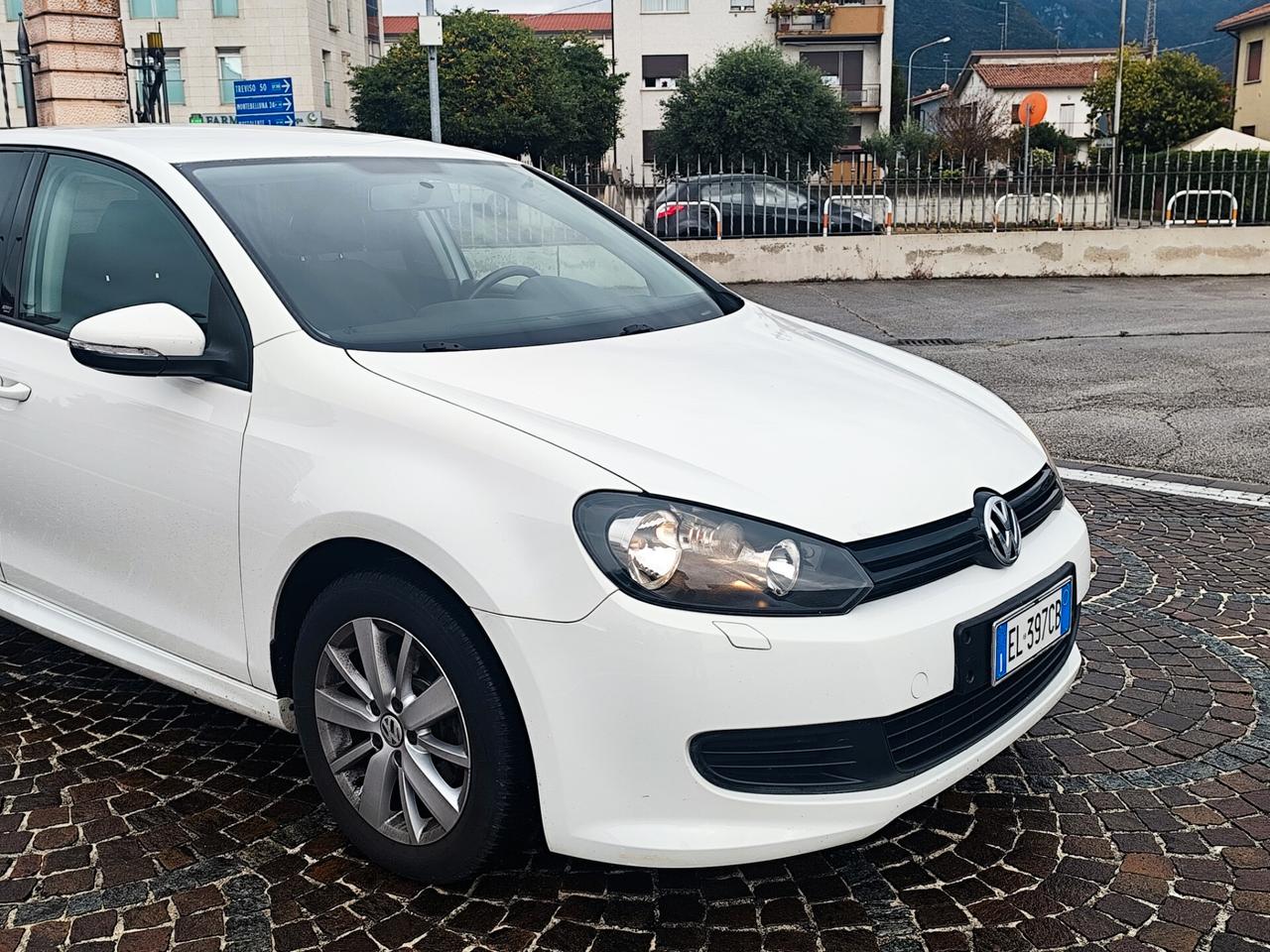 Volkswagen Golf 1.6 TDI DPF 5p. Highline