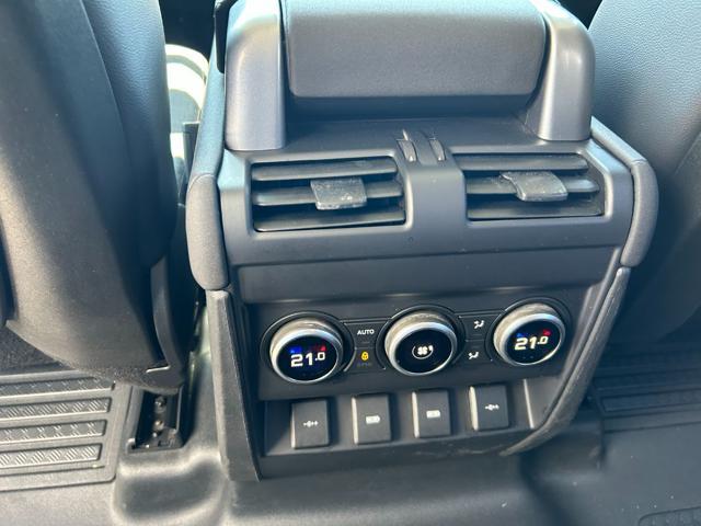 LAND ROVER Defender 110 2.0 SD4 240CV AWD Auto 7 posti