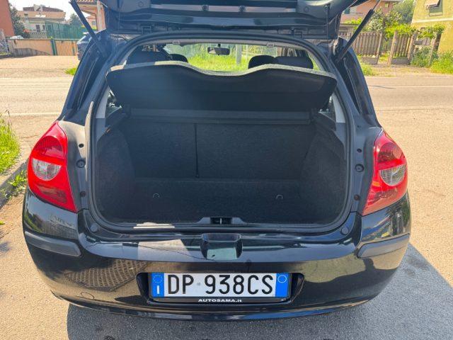 RENAULT Clio 1.2 16V 5 porte Le Iene