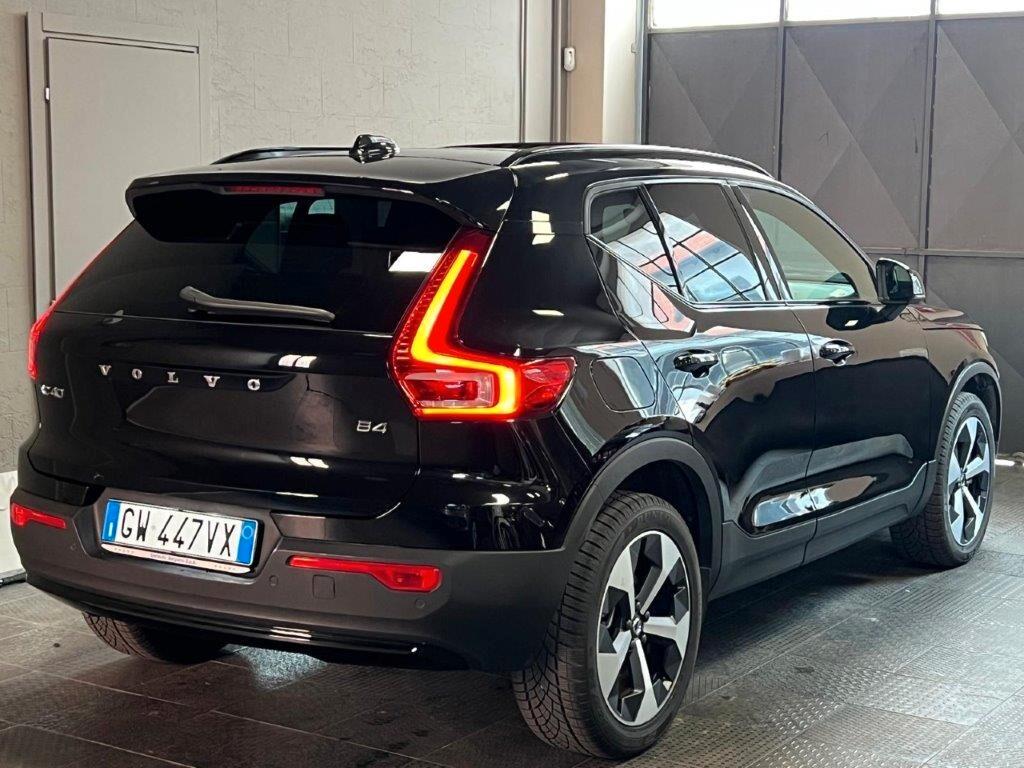 Volvo XC40 2.0 b4 Hybrid Ultra Dark 197cv