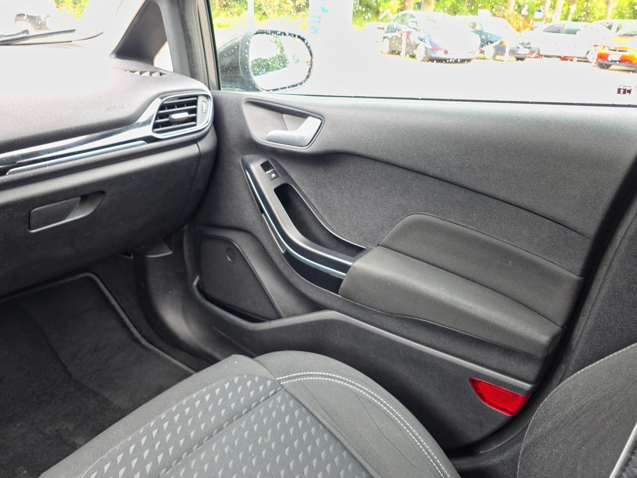 Ford Fiesta 1.5 TDCi 5 porte Vignale CV-86 2018-E6B Manuale NEO