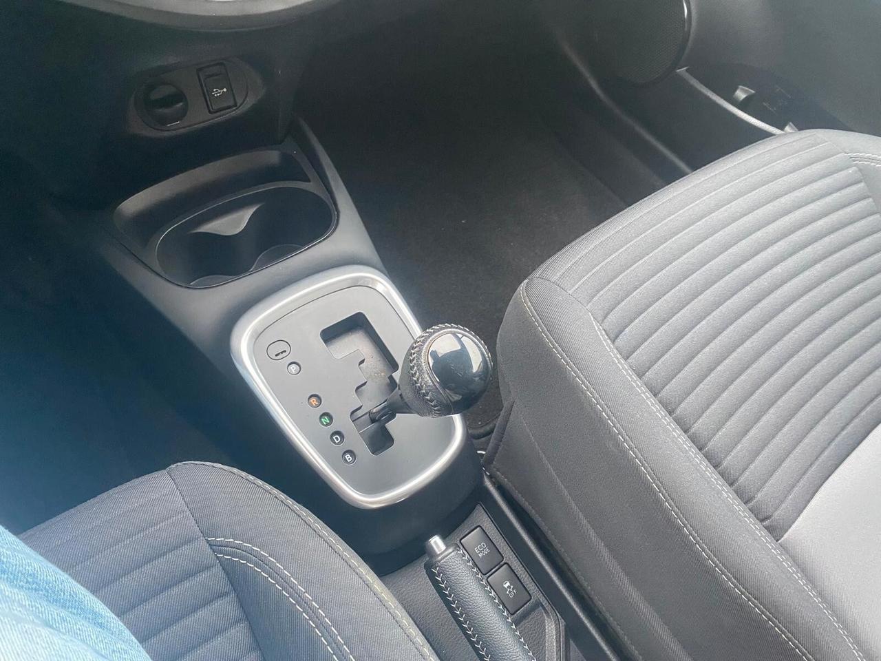 Toyota Yaris 1.5 Hybrid Active Plus CAMBIO AUTOM. - OK NEOP - GARANZIA 12 MESI