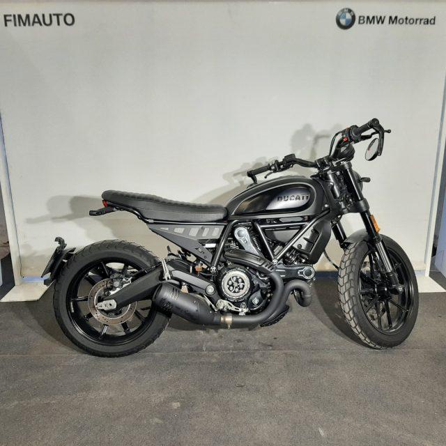 DUCATI Scrambler 800 .