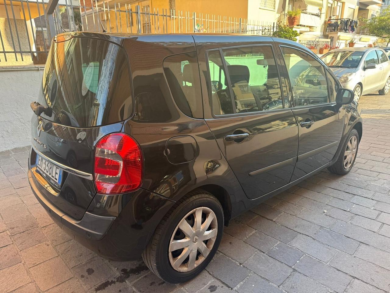 RENAULT Grand Modus 1.2 16V TCE Live UNIPRO