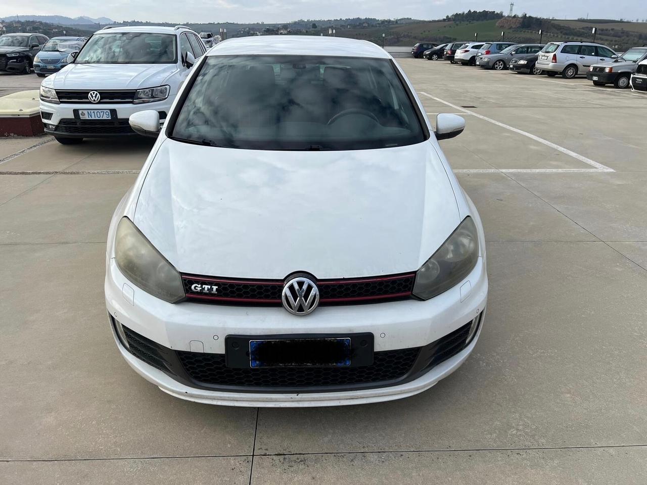 Volkswagen Golf GTI 2.0 TSI 5p.