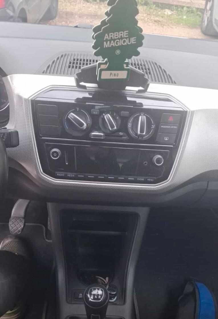 Volkswagen up! 1.0 75 CV 5p. move