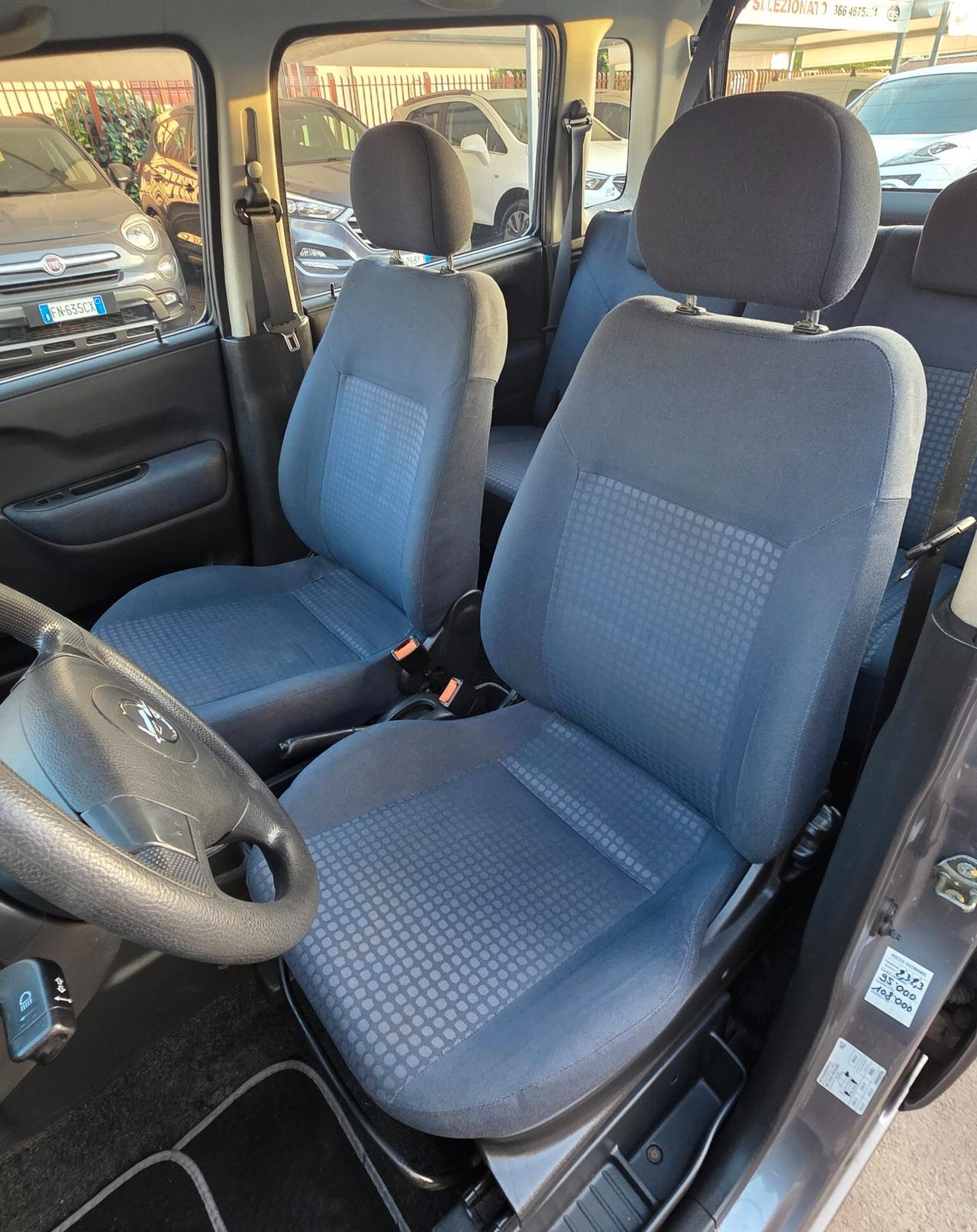 Opel Agila 1.2 16V Enjoy