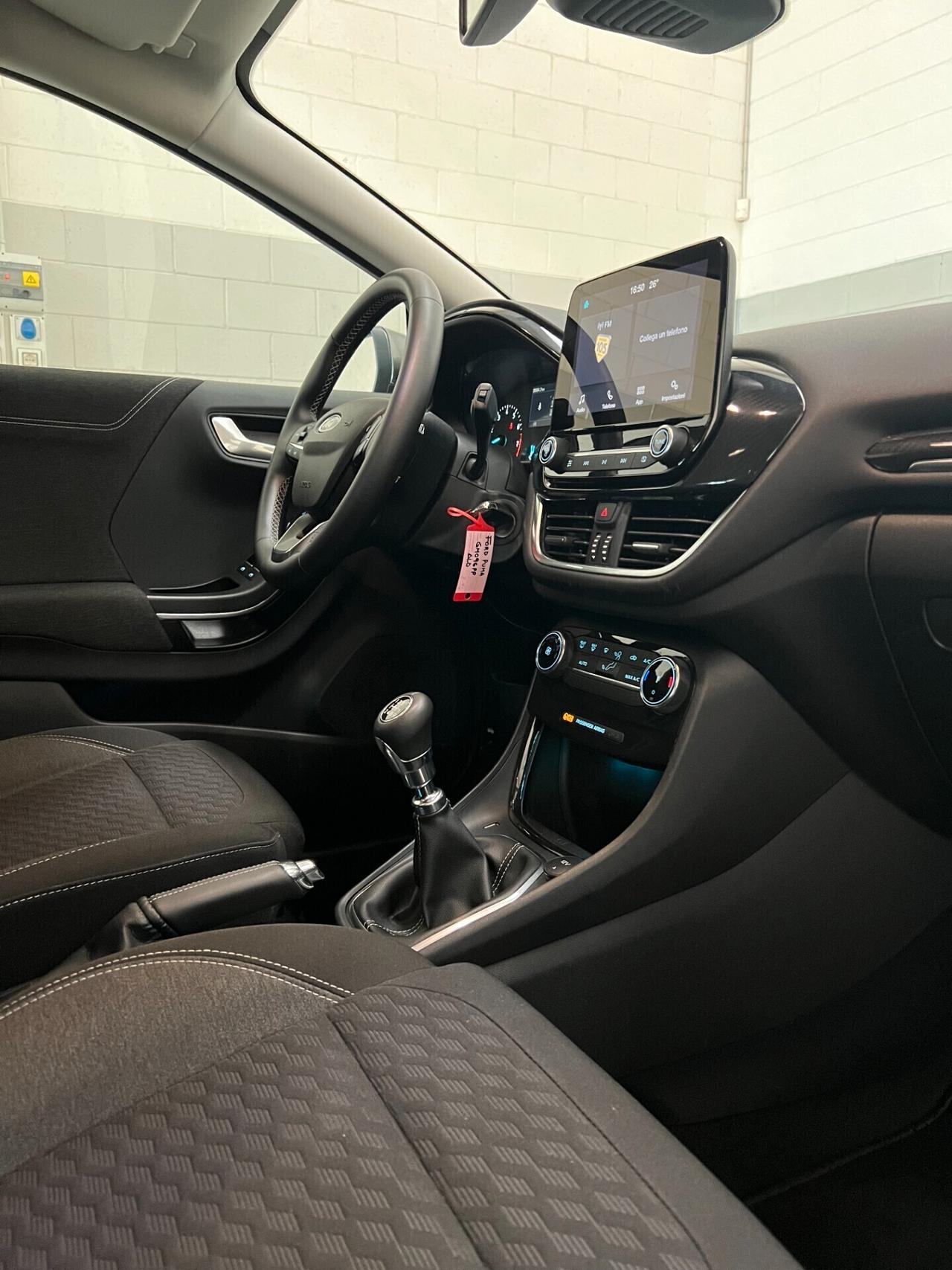 FORD PUMA EcoBoost Hybrid Titanium Design Sport