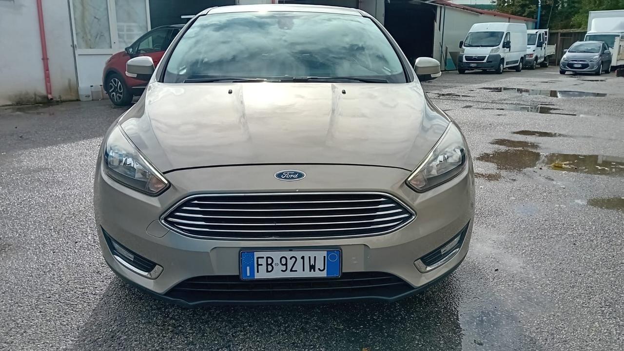 Ford focus 5P-1.5 tdci-titanium-full-2016