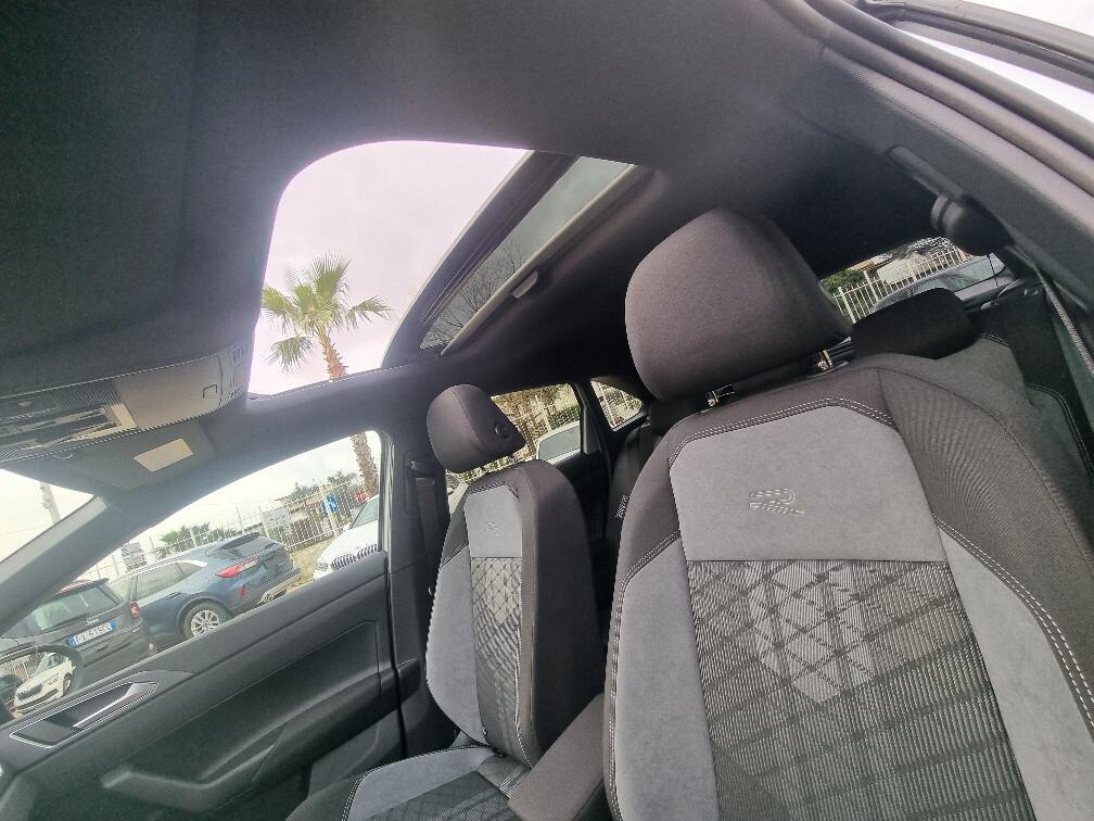 Volkswagen Taigo 1.0 TSI 115 CV R-Line