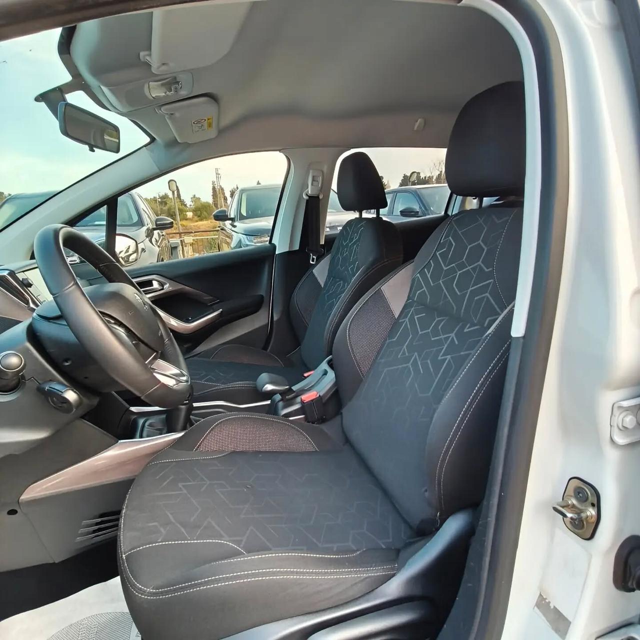 Peugeot 2008 1.6 e-HDi 92 CV 2014