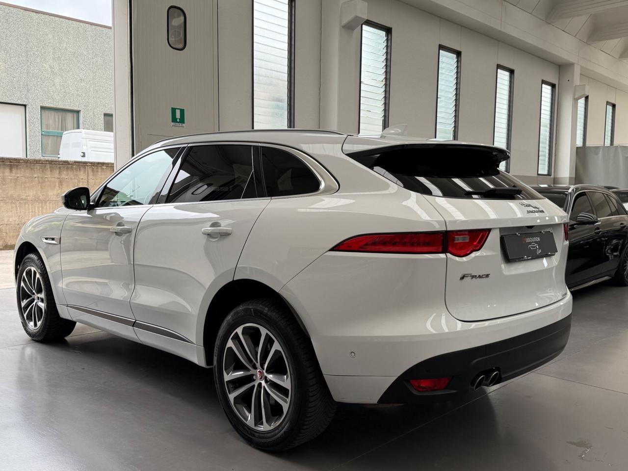 Jaguar F-Pace 2.0 D 180 CV AWD aut. R-Sport