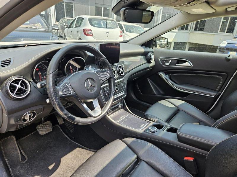 Mercedes-Benz GLA 200 d Automatic Premium