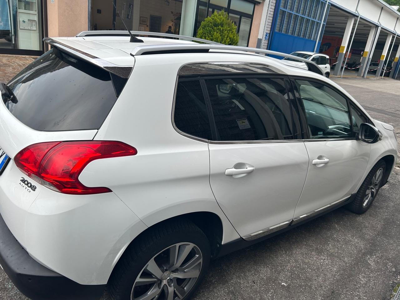 Peugeot 2008 BlueHDi 100 Black Matt