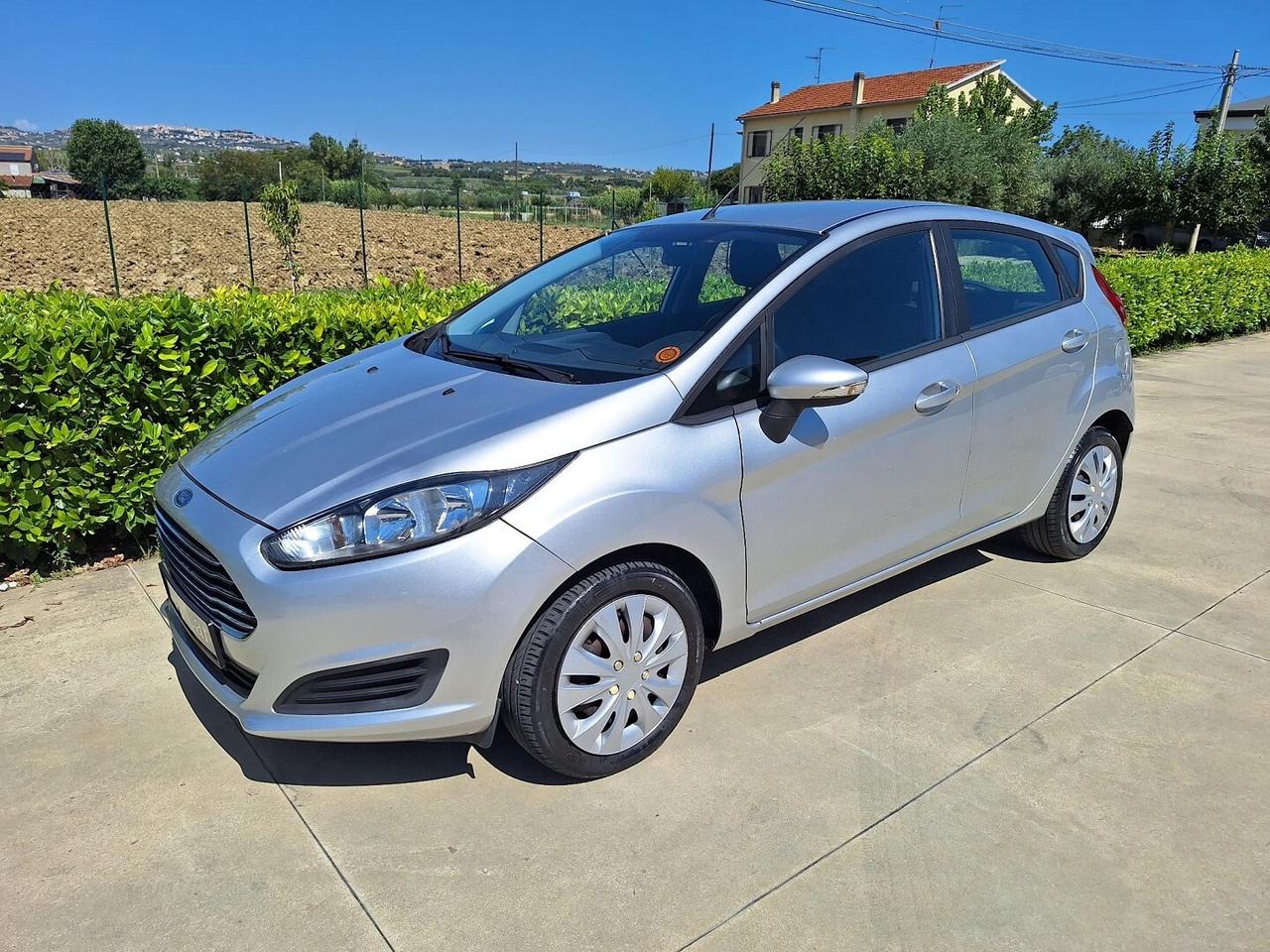 Ford fiesta 1.4 GPL 95cv. PER NEOPATENTATI