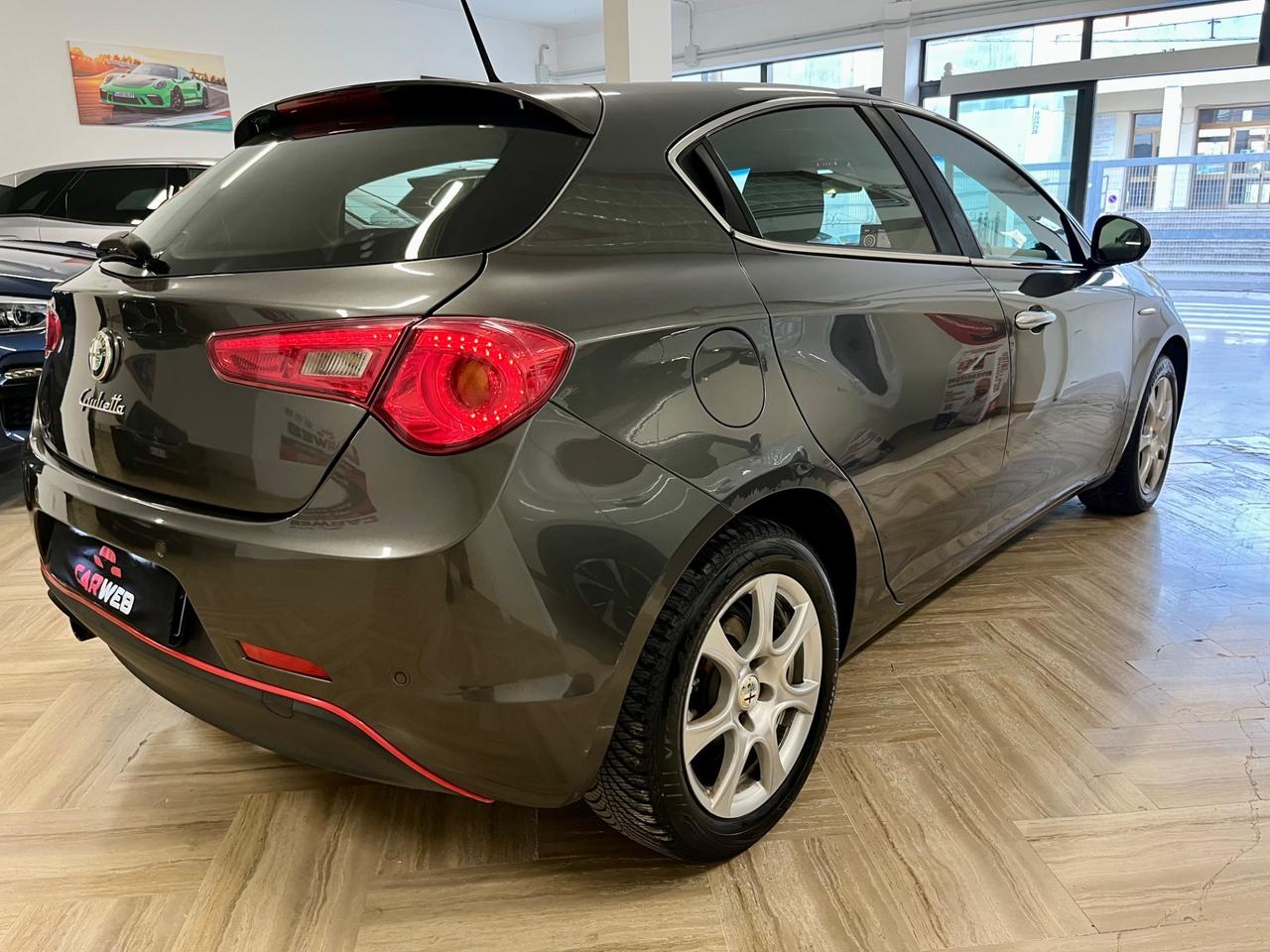 ALFA ROMEO Giulietta 1.6 JTDM2 DISTINCTIVE NAVY 2012