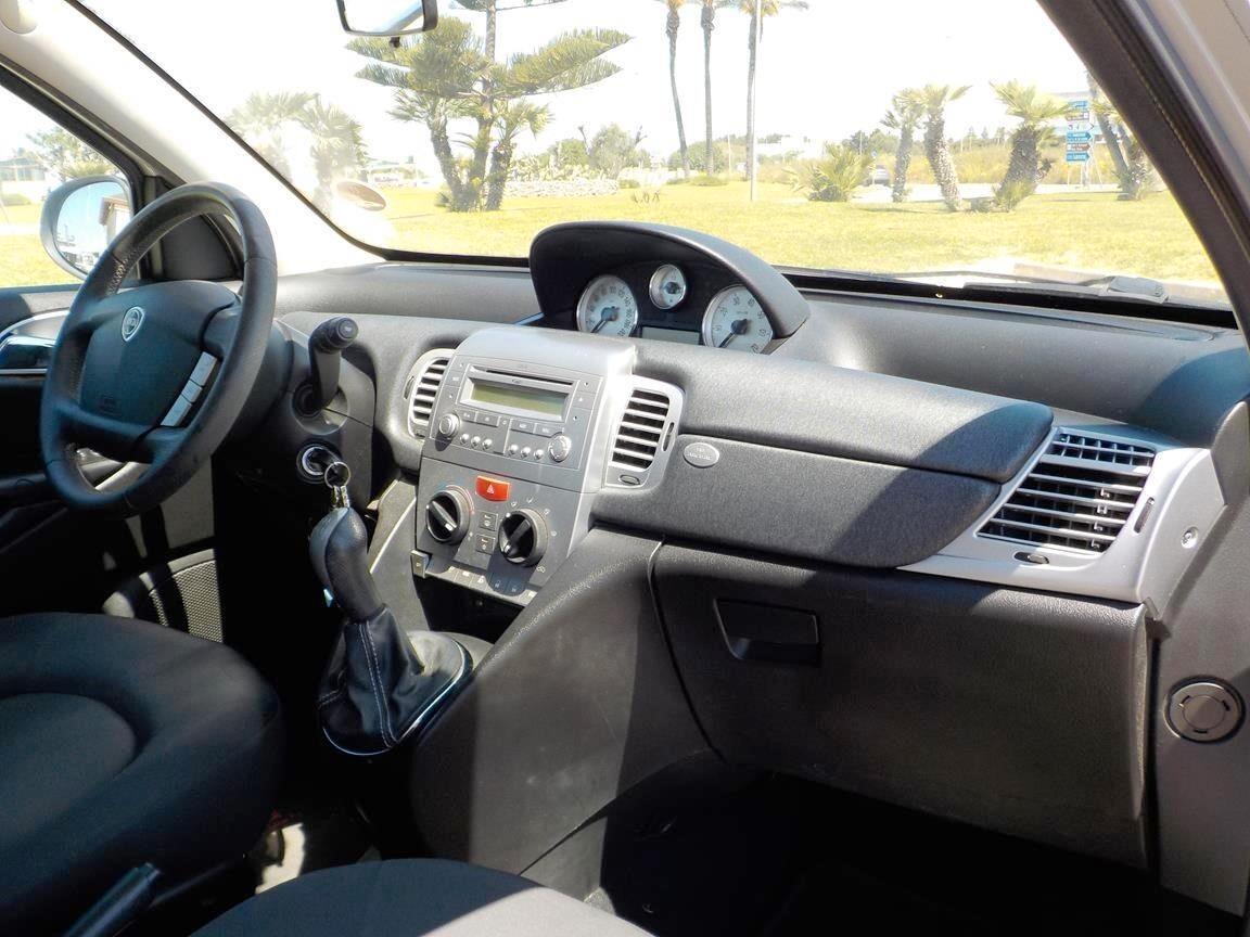 Lancia Ypsilon 1.3 MJT 75 CV Diva