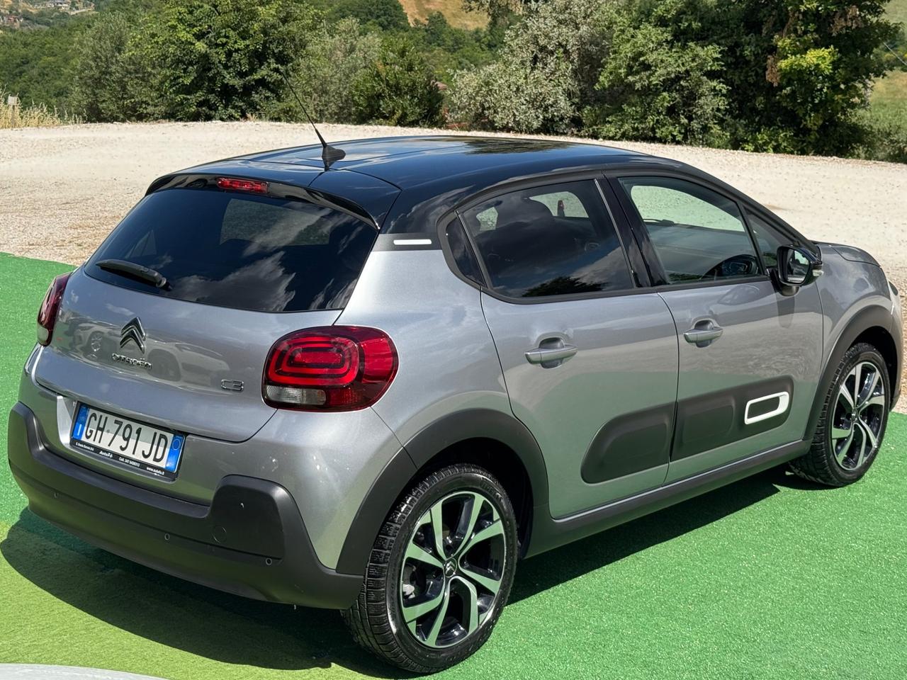 Citroen C3 BlueHDi 100 S&S Shine Pack