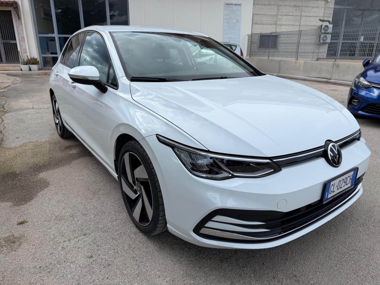 Volkswagen Golf 8 2.0 TDI DSG SCR CON GANCIO TRAINO