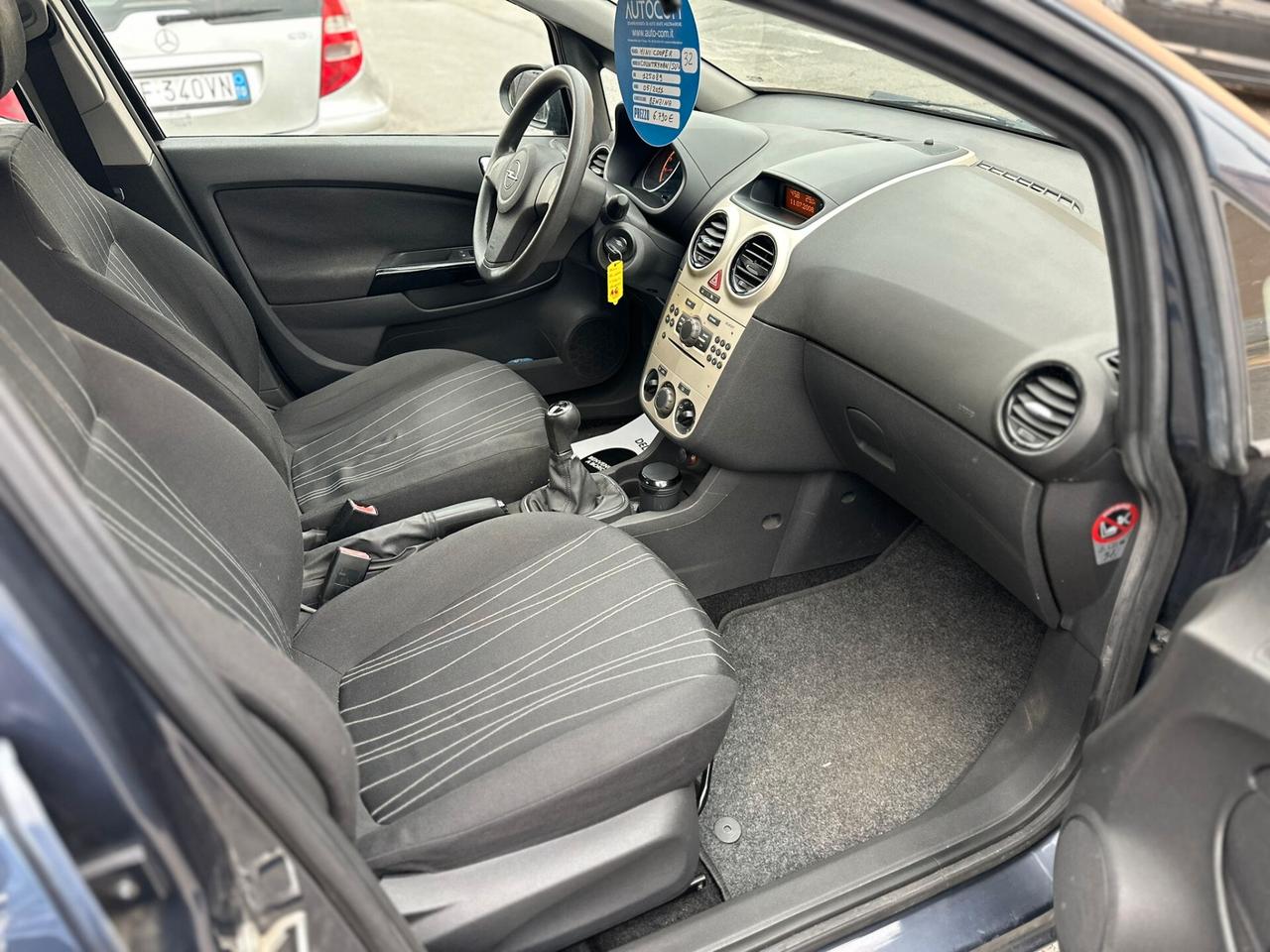 Opel Corsa 1.2 5 porte Cosmo