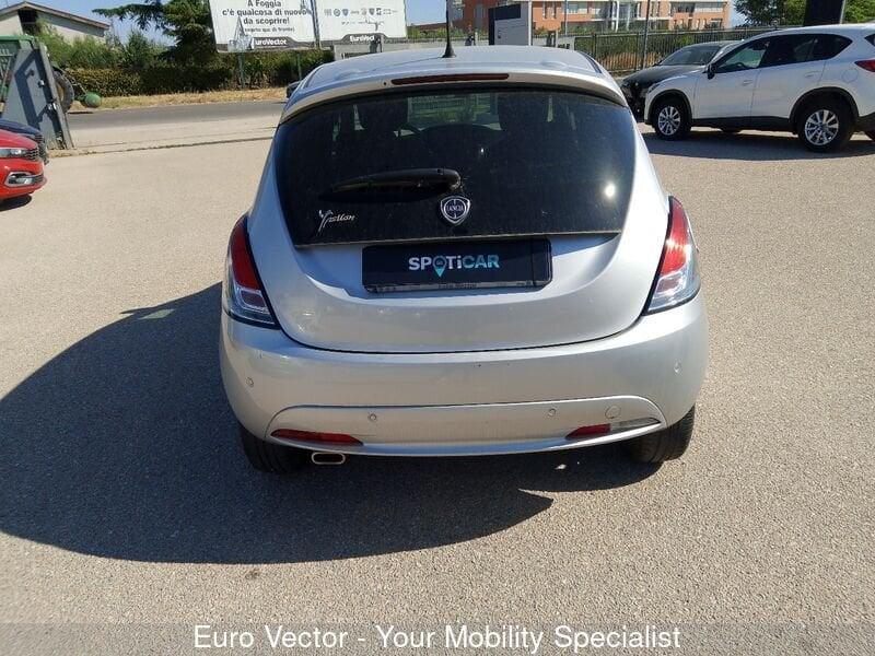 Lancia Ypsilon 1.2 69 CV 5 porte GPL Ecochic Gold