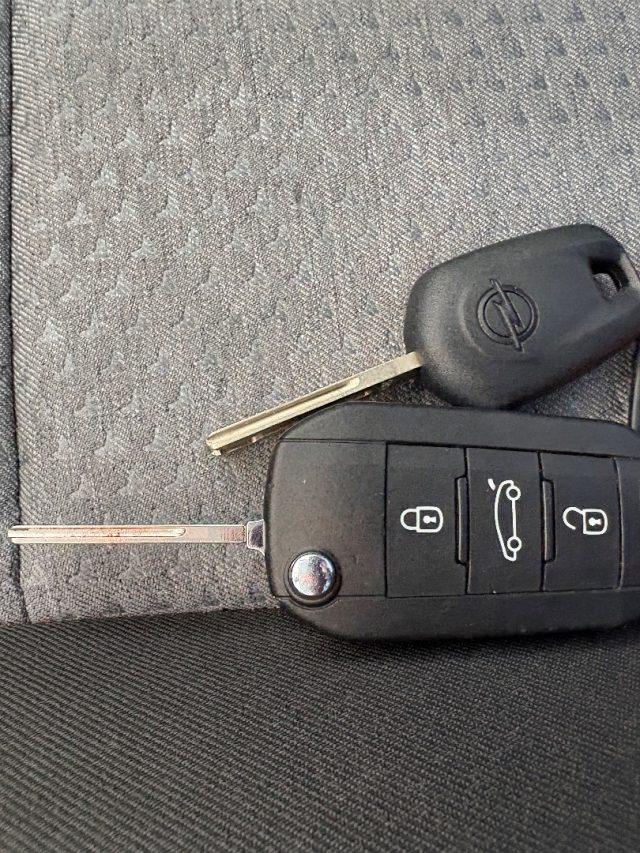 OPEL Corsa 1.2 COME NUOVA OK PER NEOPATENTATI EURO 6D