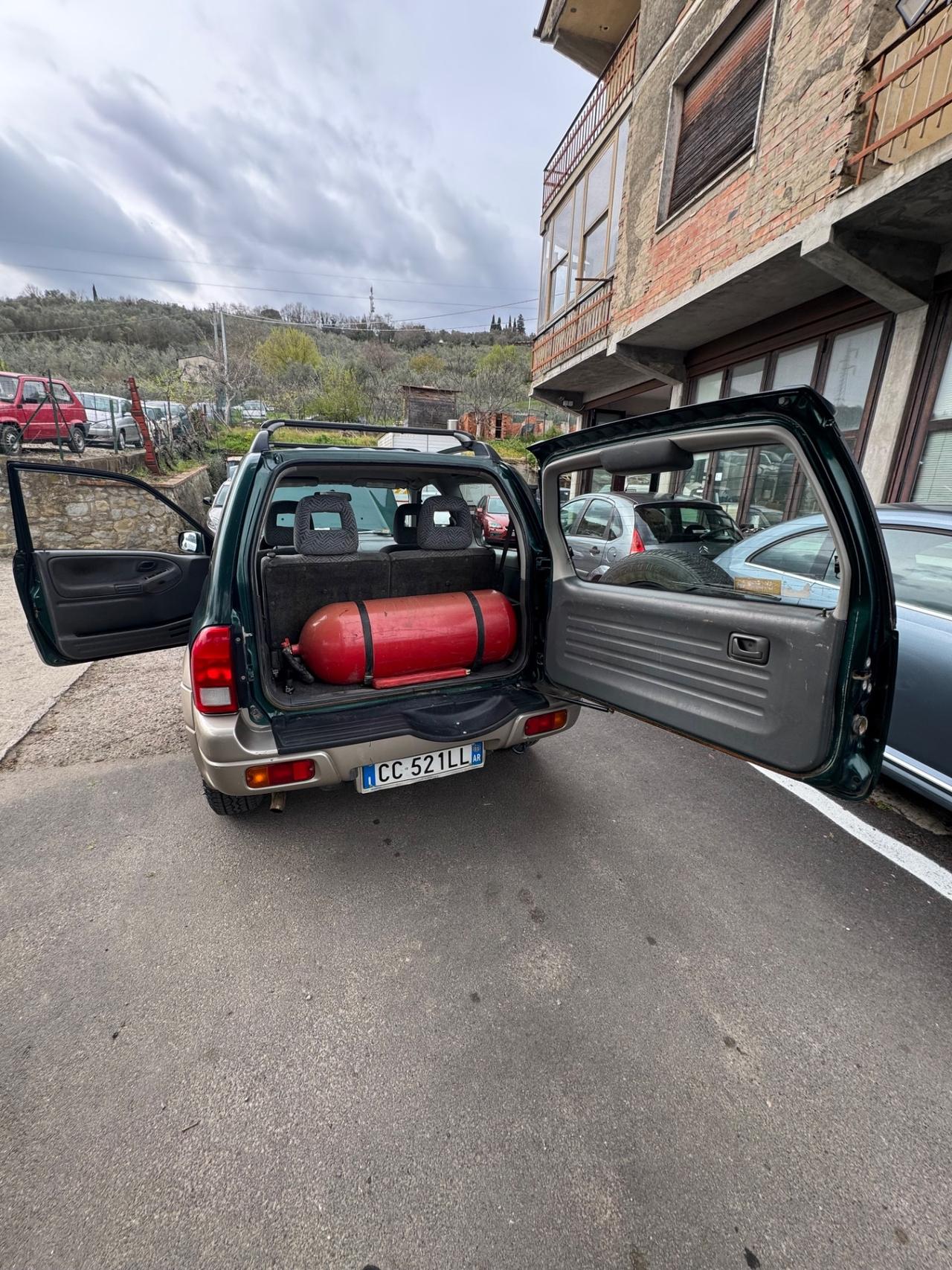 Suzuki Grand Vitara 1.6i 16V cat 3 porte