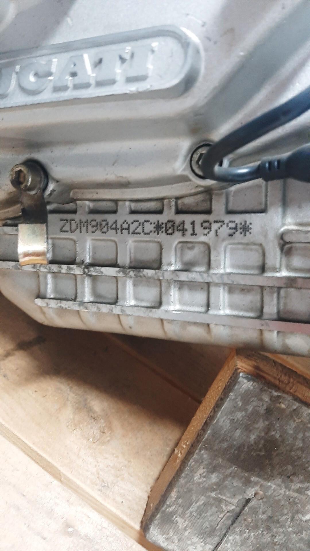 Motore Ducati 904 cc