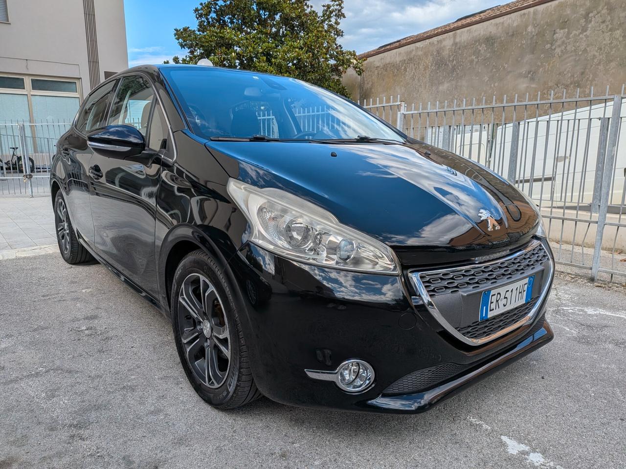 Peugeot 208 1.2 VTi 82 CV Allure