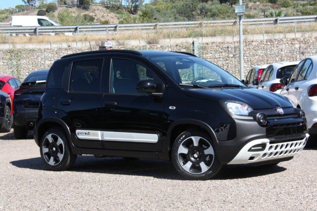 FIAT Panda 1.0 FireFly S&S Hybrid Pandina CROSS