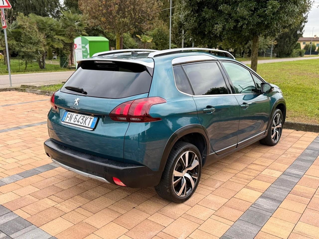 Peugeot 2008 BlueHDi 120 S&S Neopatentati
