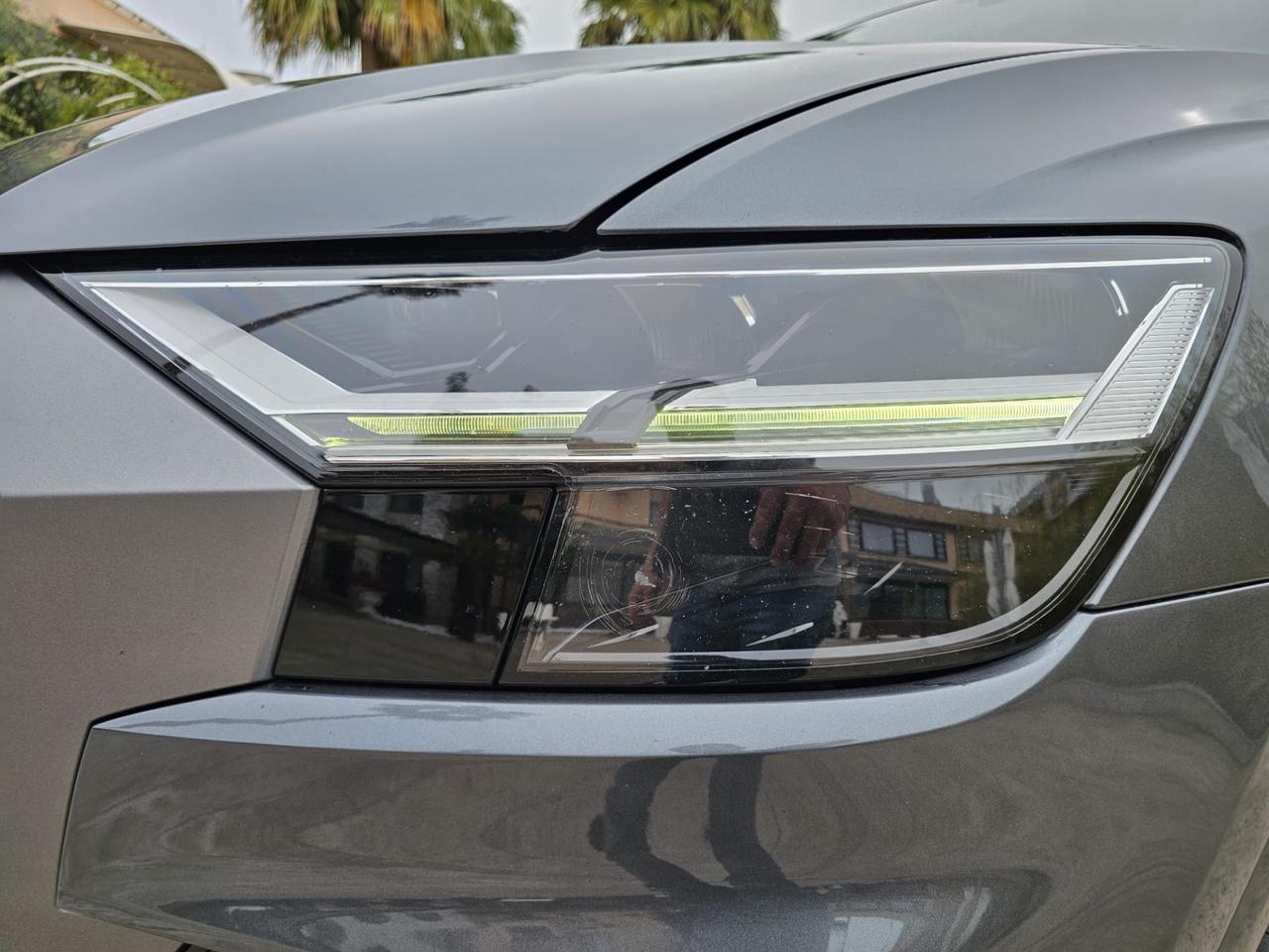Audi Q8 50 TDI SLINE INT EST
