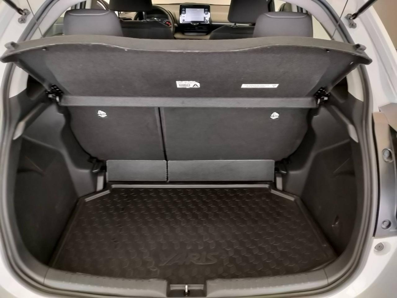 TOYOTA Yaris IV 2020 - Yaris 1.5h Active