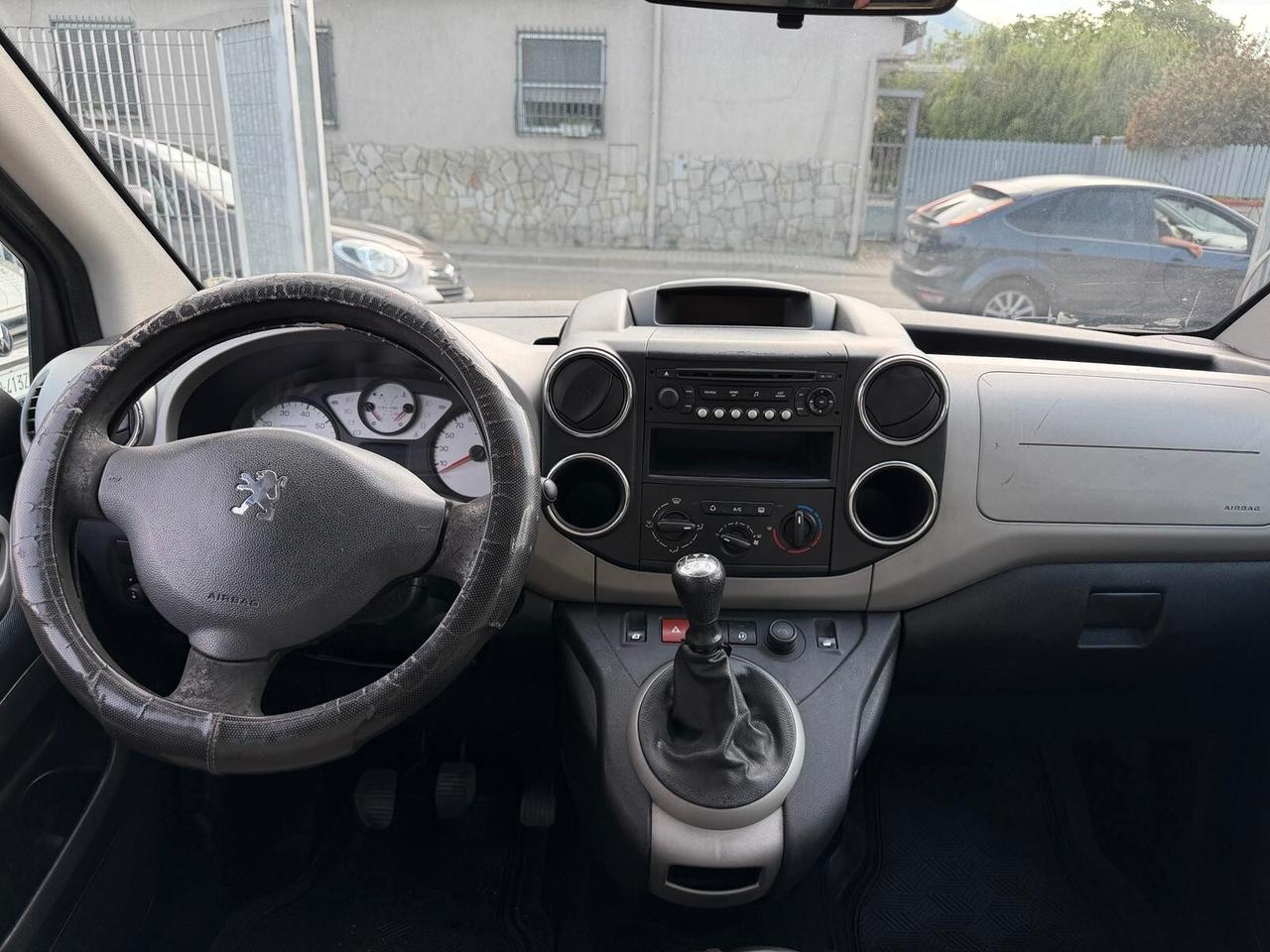 Peugeot Partner Tepee 1.6 HDi 92CV Outdoor-2011