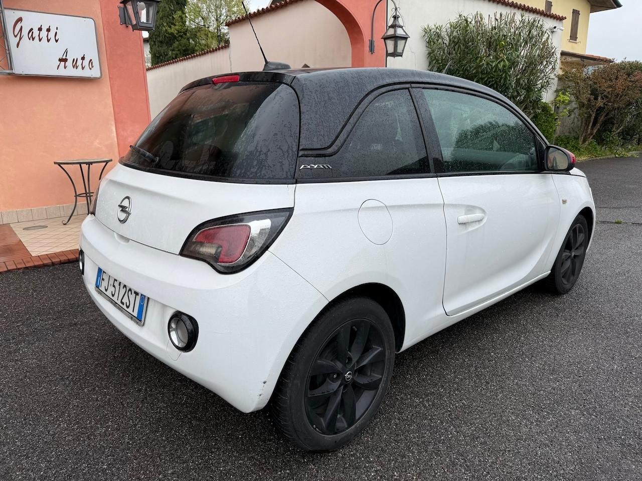Opel Adam 1.4 GPL funzionate, con problemi di elettronica.