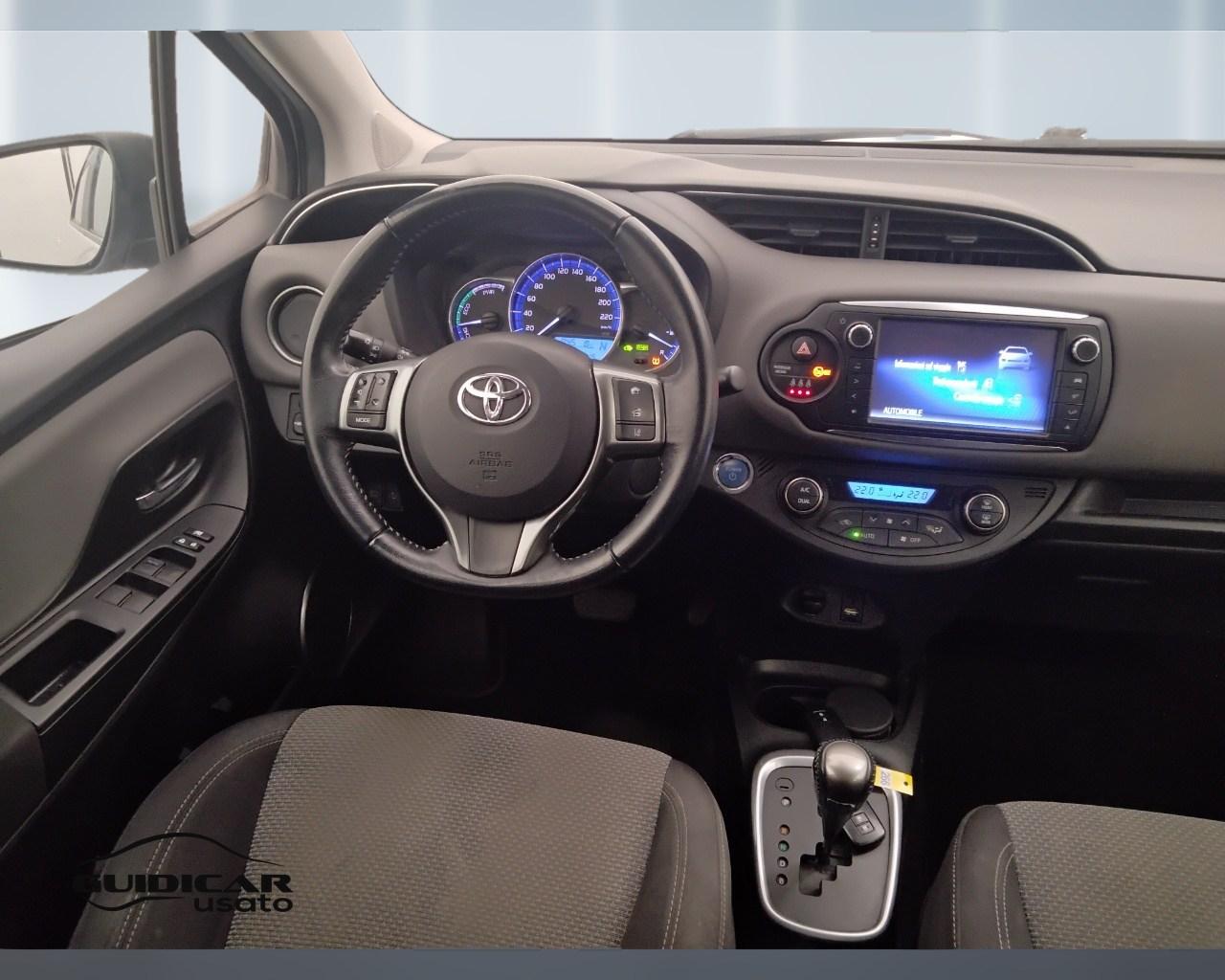 TOYOTA Yaris III 2015 - Yaris 5p 1.5h Active my16