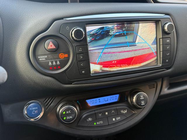TOYOTA Yaris 1.5 Hybrid 5 porte Trend "Red Edition"