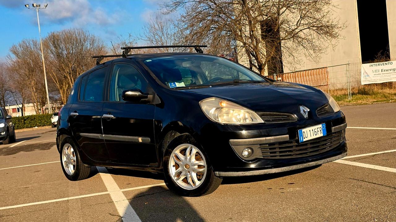 Renault Clio 1.5 dCi NEOPATENTATI