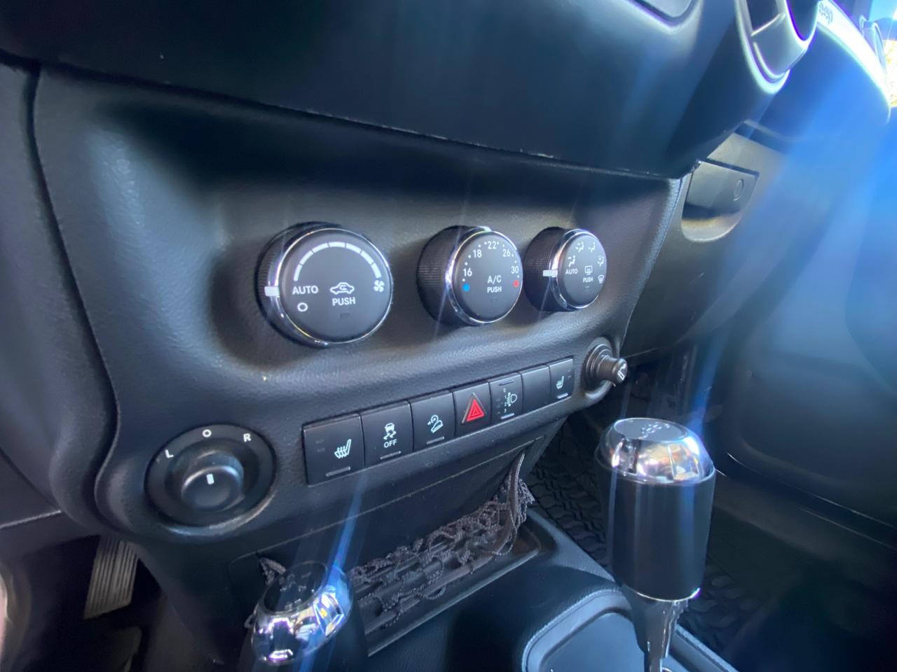 Jeep Wrangler Unlimited 2.8 CRD DPF Rubicon Auto 200cv