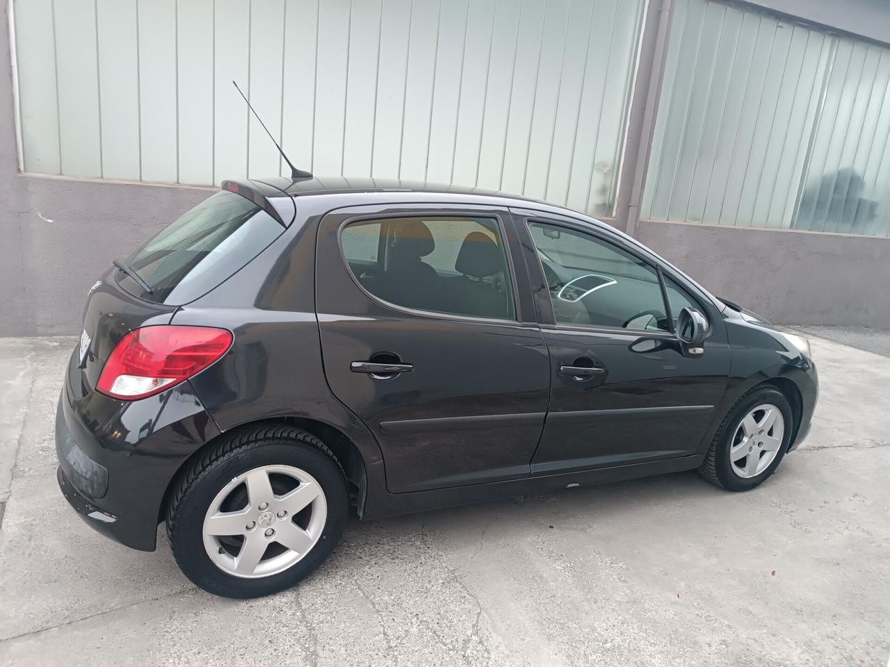 Peugeot 207 1.4 GPL garanzia