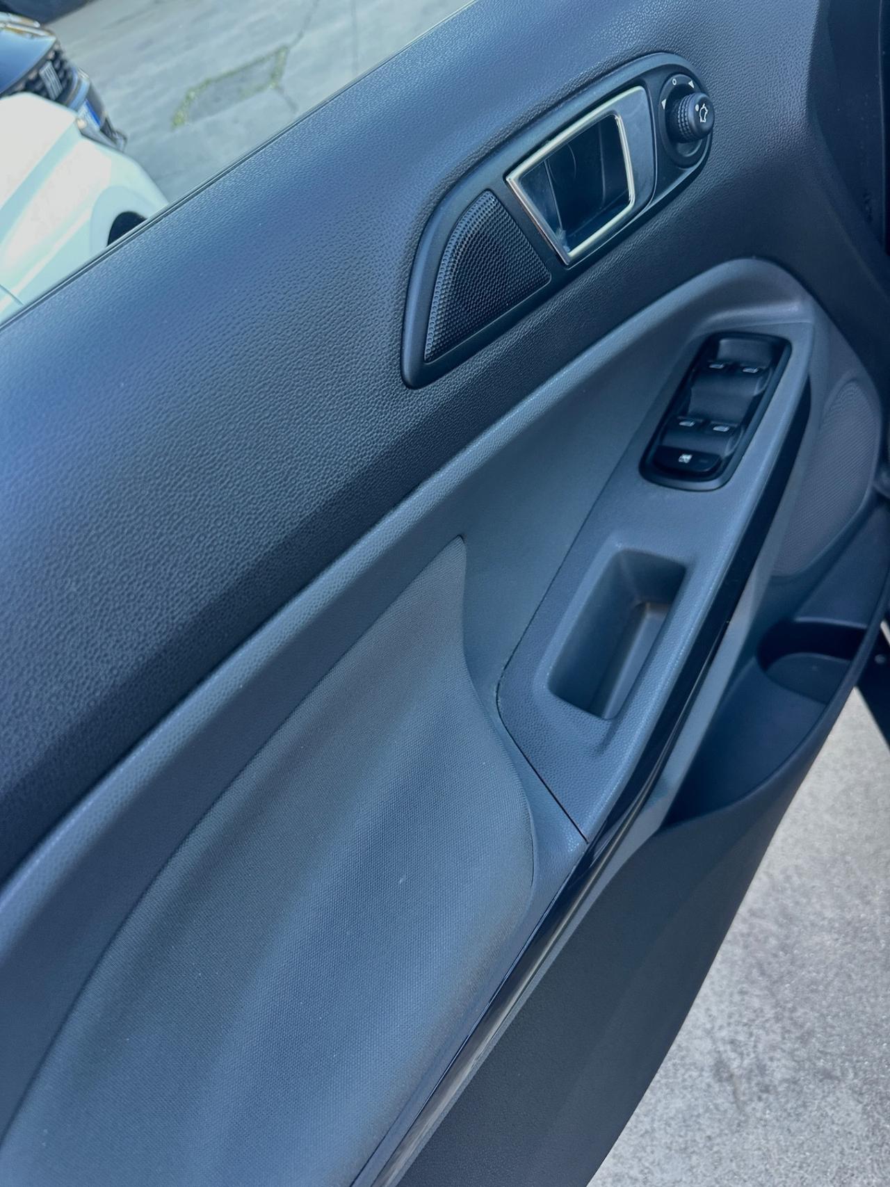 Ford EcoSport 1.5 TDCi 90 CV S&S TITANIUM