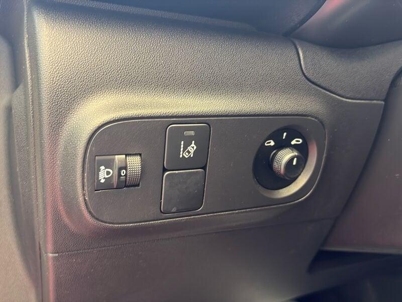 Citroën C3 C3 PureTech 83 S&S Feel Neo patentati